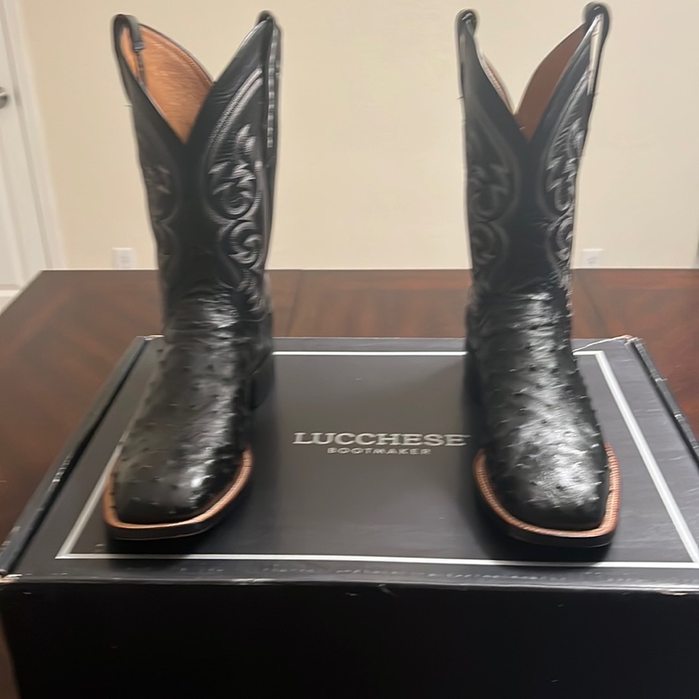 Men’s Black Lucchese USED GENUINE OSTRICH BOOTS! Beautiful boots! NO BOX